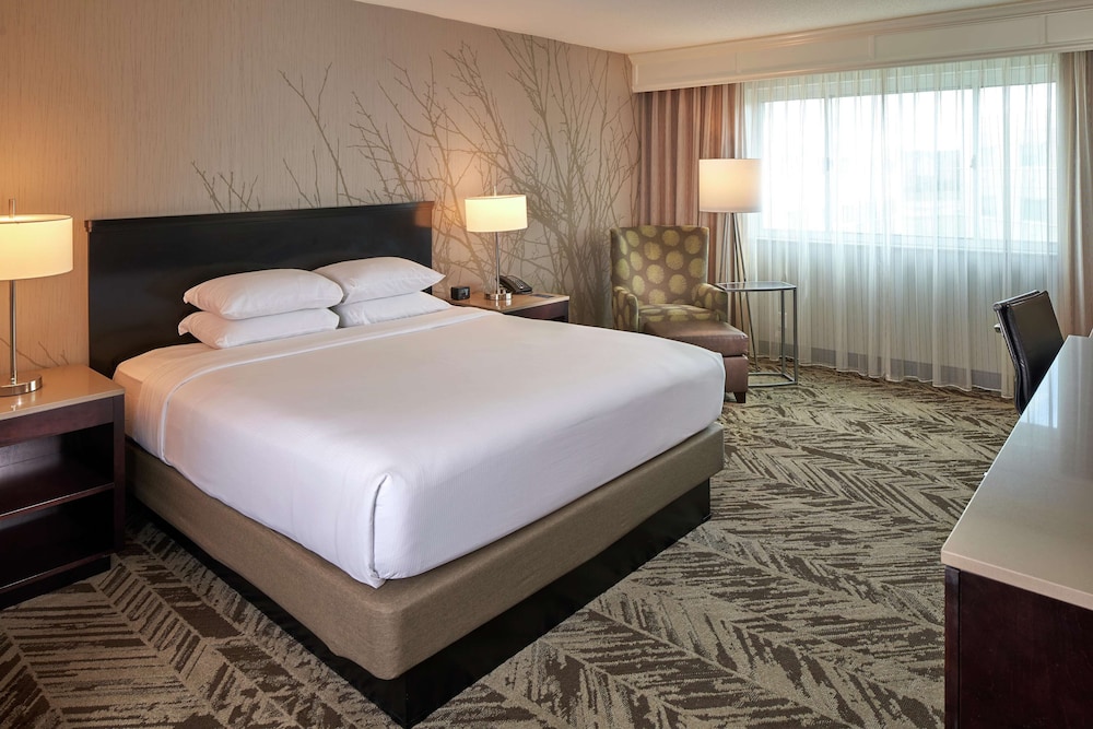 Hilton Cincinnati Airport 10/62