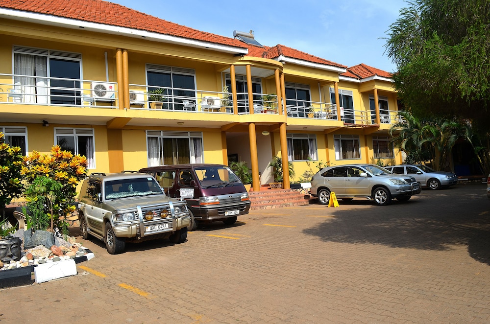 Victoria Travel Hotel 32/50