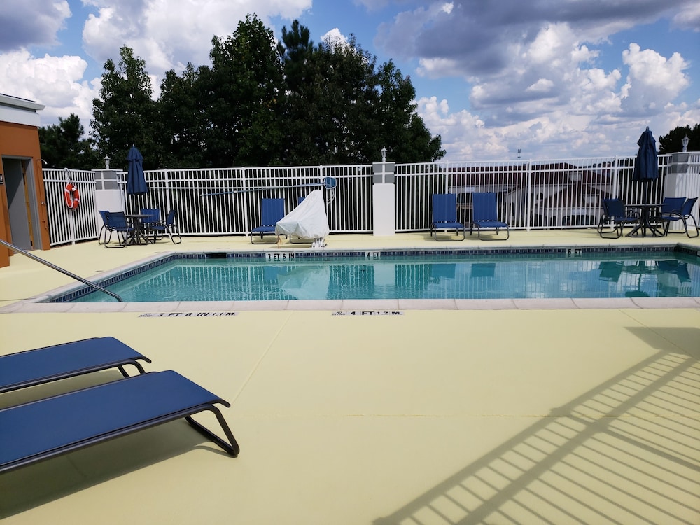 Days Inn Suites By Wyndham Union City 19/30