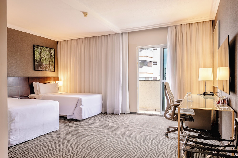 DELUXE, TWIN BEDS, BALCONY