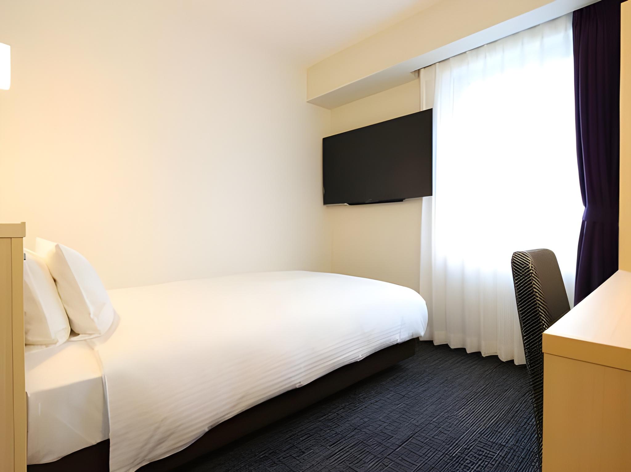 Semi Room, Single, Semi Double Bed