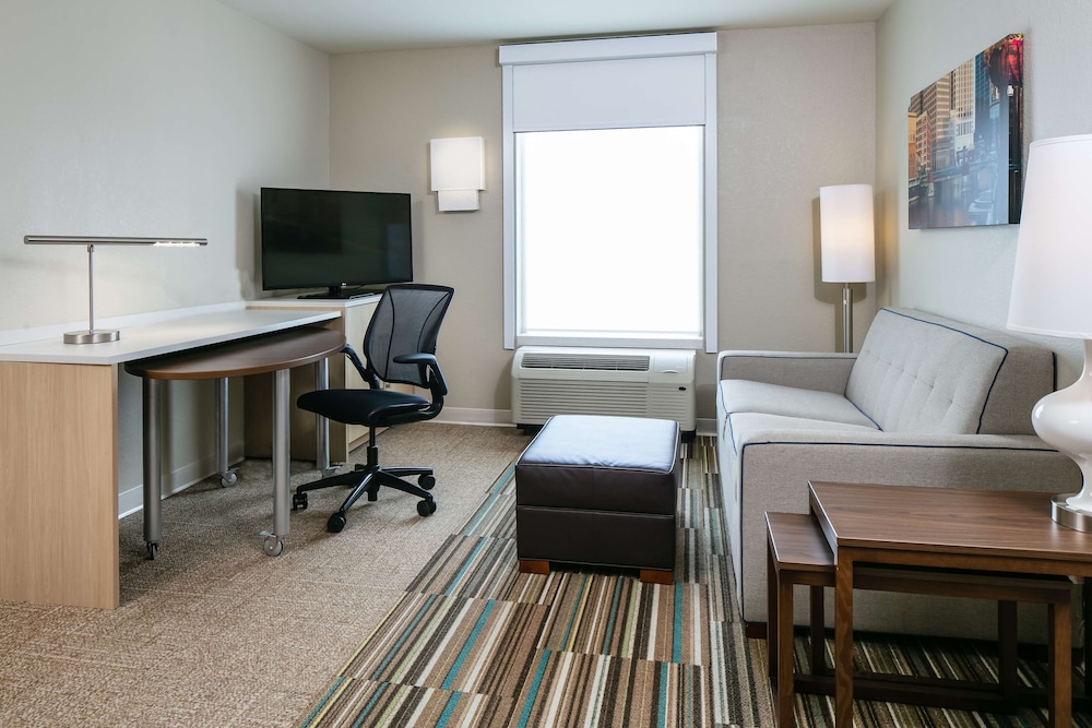 Home2 Suites By Hilton Milwaukee Brookfield 45/47