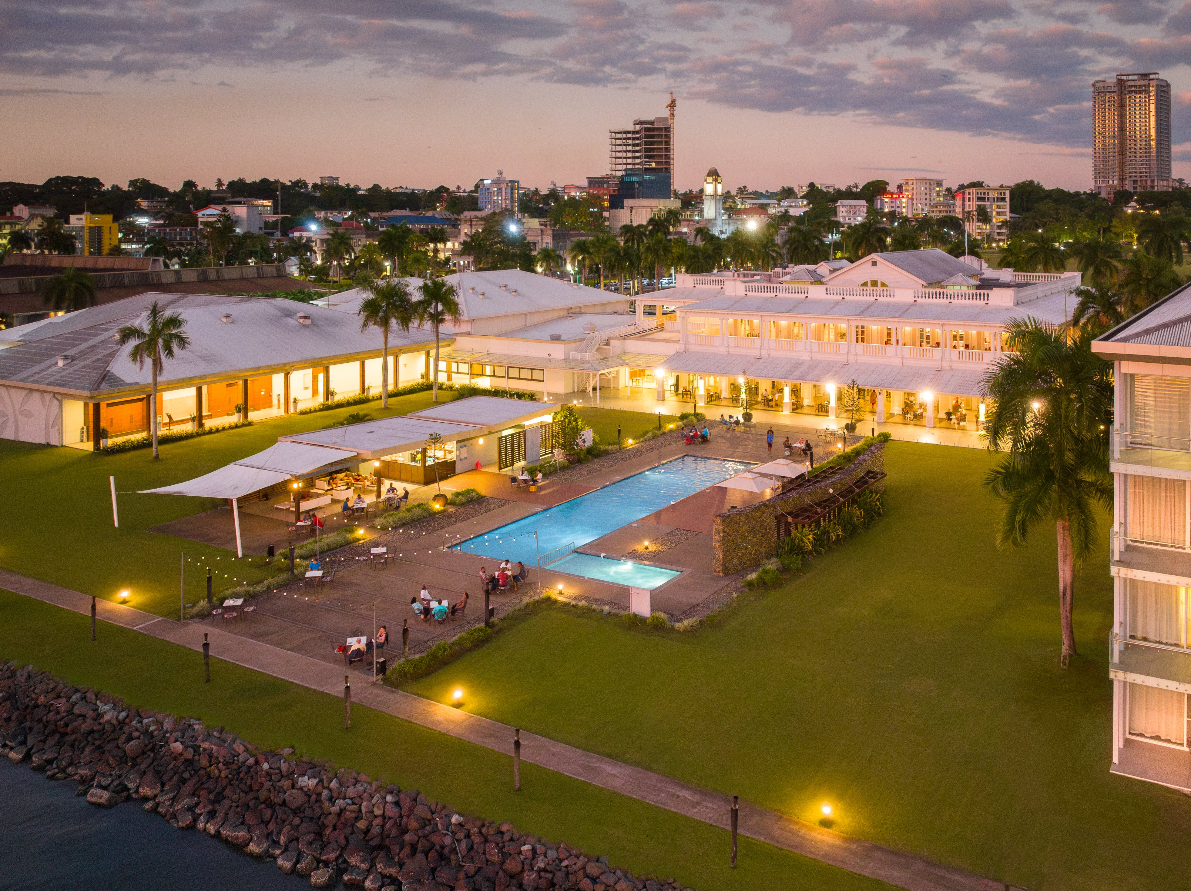 Grand Pacific Hotel 79/84
