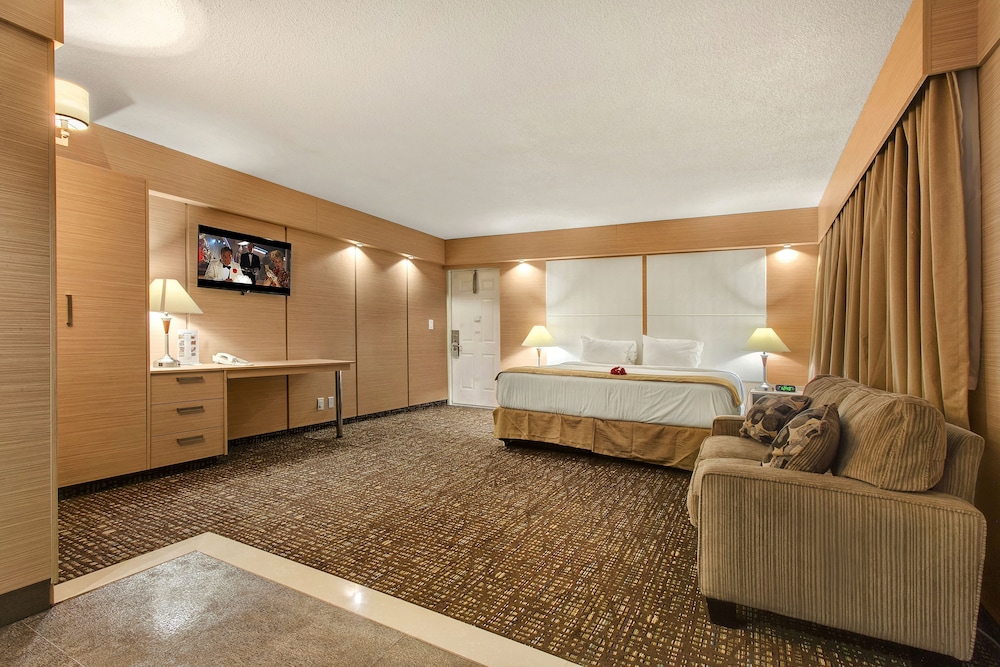 Ocean Beach Palace Hotel And Suites 31/67