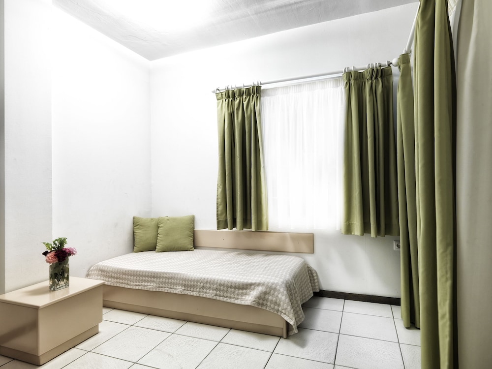 2 BEDROOMS, APARTMENT