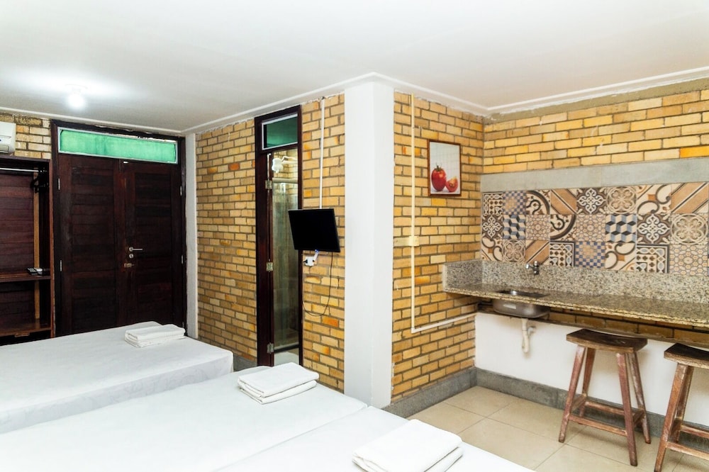 Economy Flat 13/47