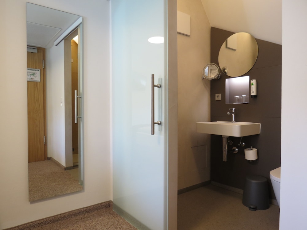 Hotel Neuthor 49/50