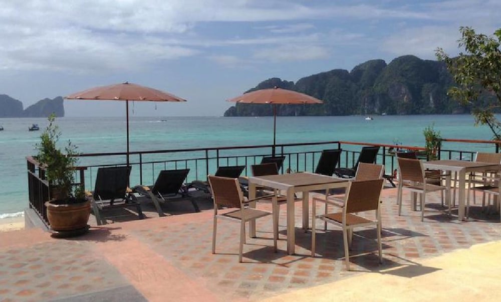 Phi Phi Long Beach Resort & Villa 41/50