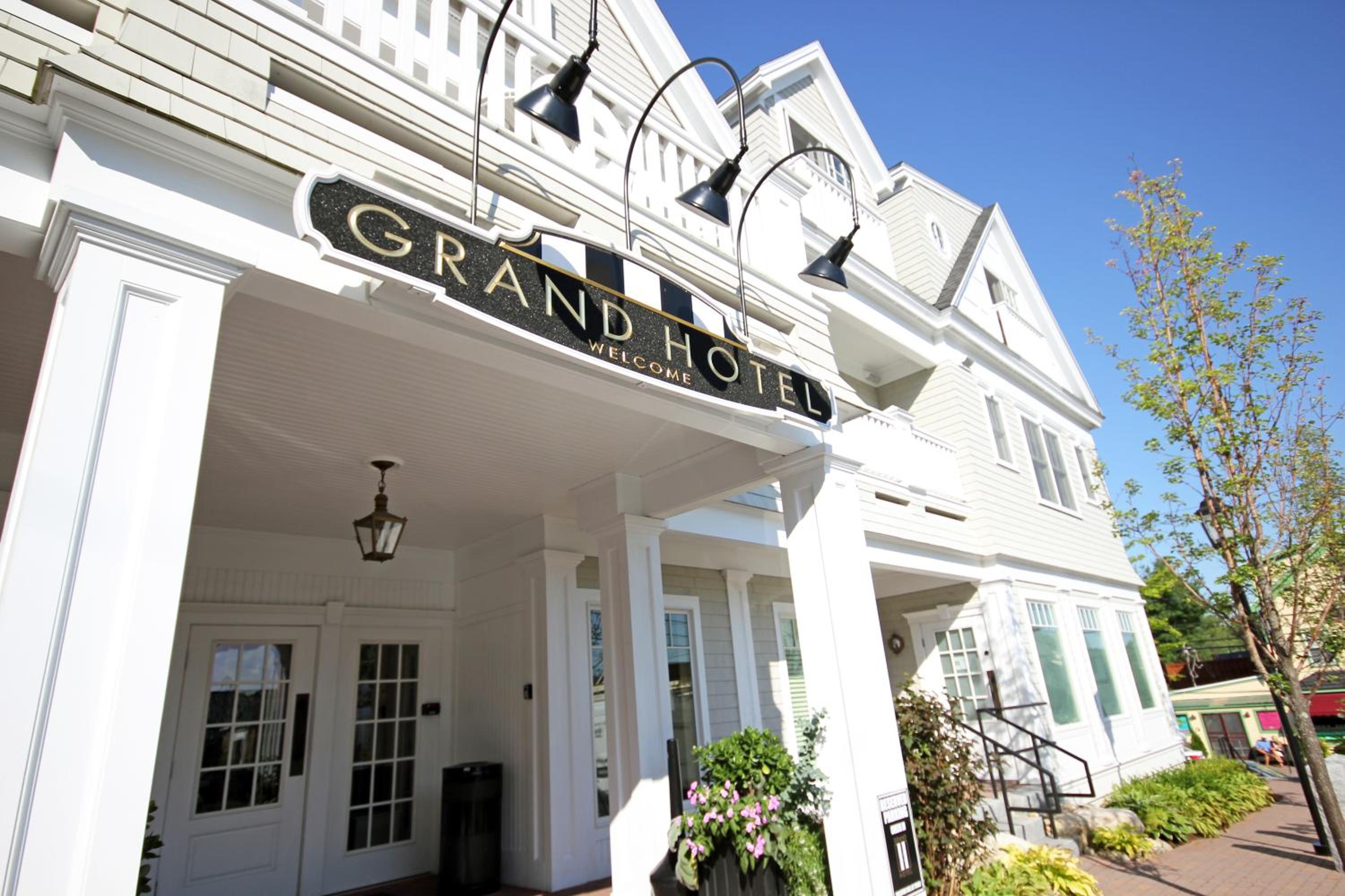 THE GRAND HOTEL — foto 2