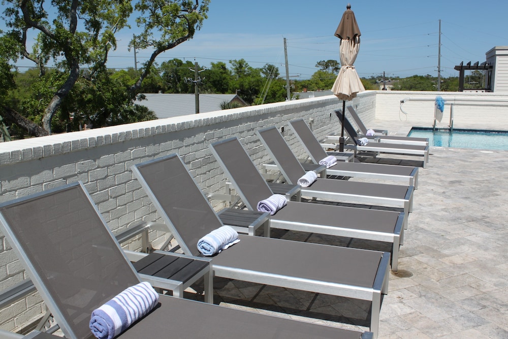 Hotel Simone - Adults Only 9/25