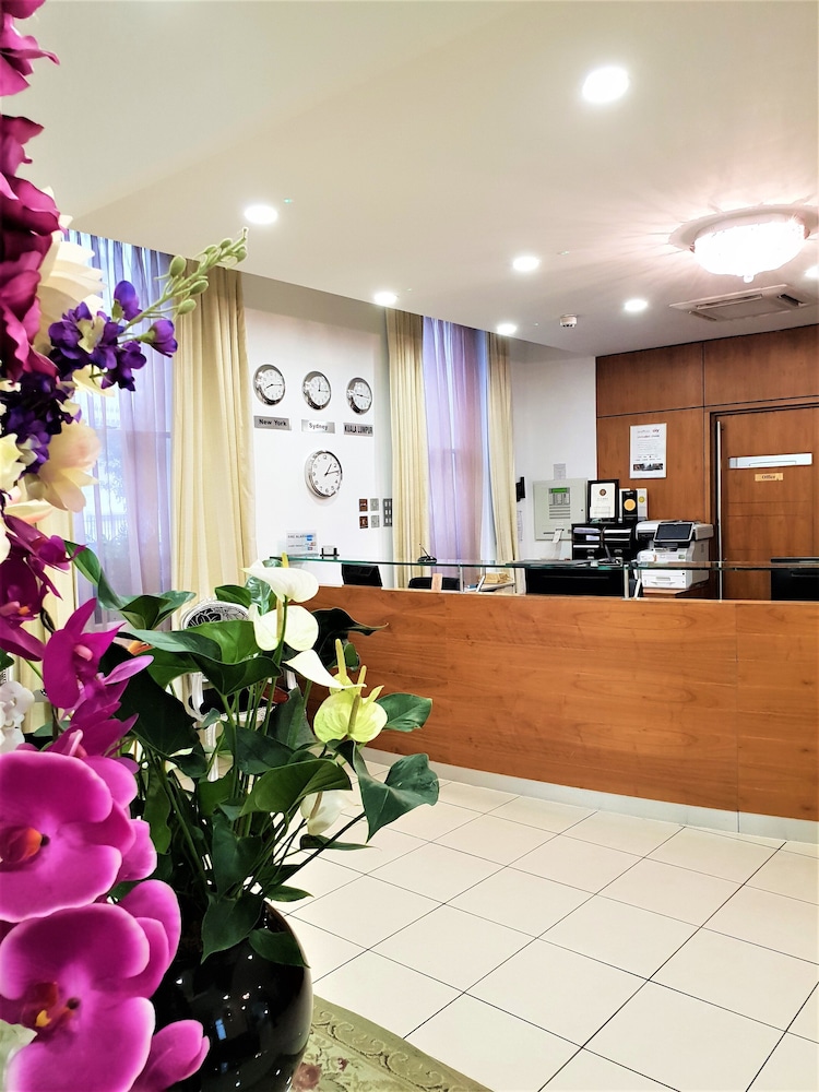 Grand Plaza Serviced Apartments 8/76