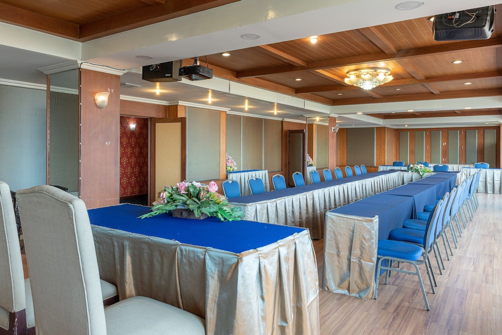 Nonthaburi Palace Hotel 41/66