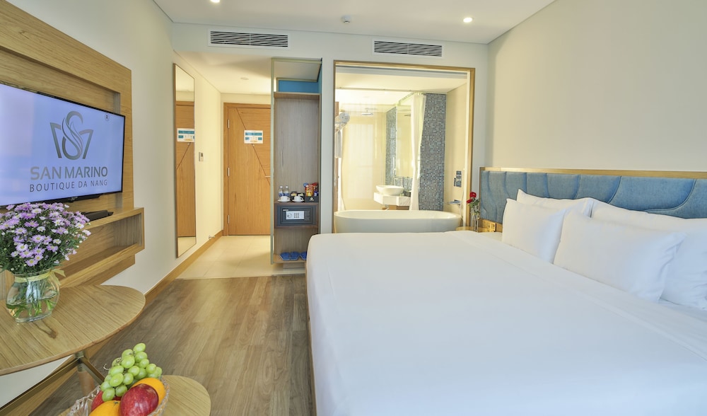 San Marino Boutique Danang 35/69