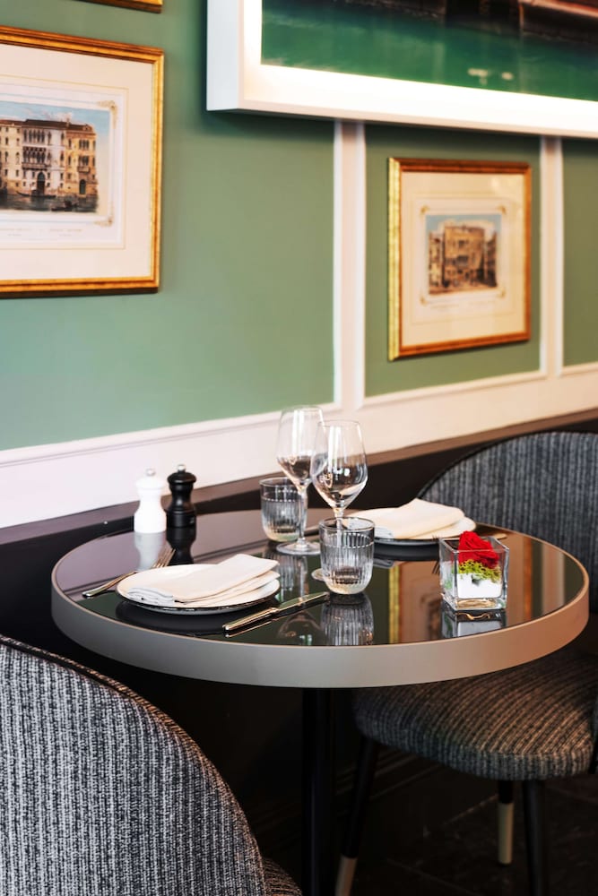 Radisson Collection Hotel, Palazzo Nani Venice 67/77
