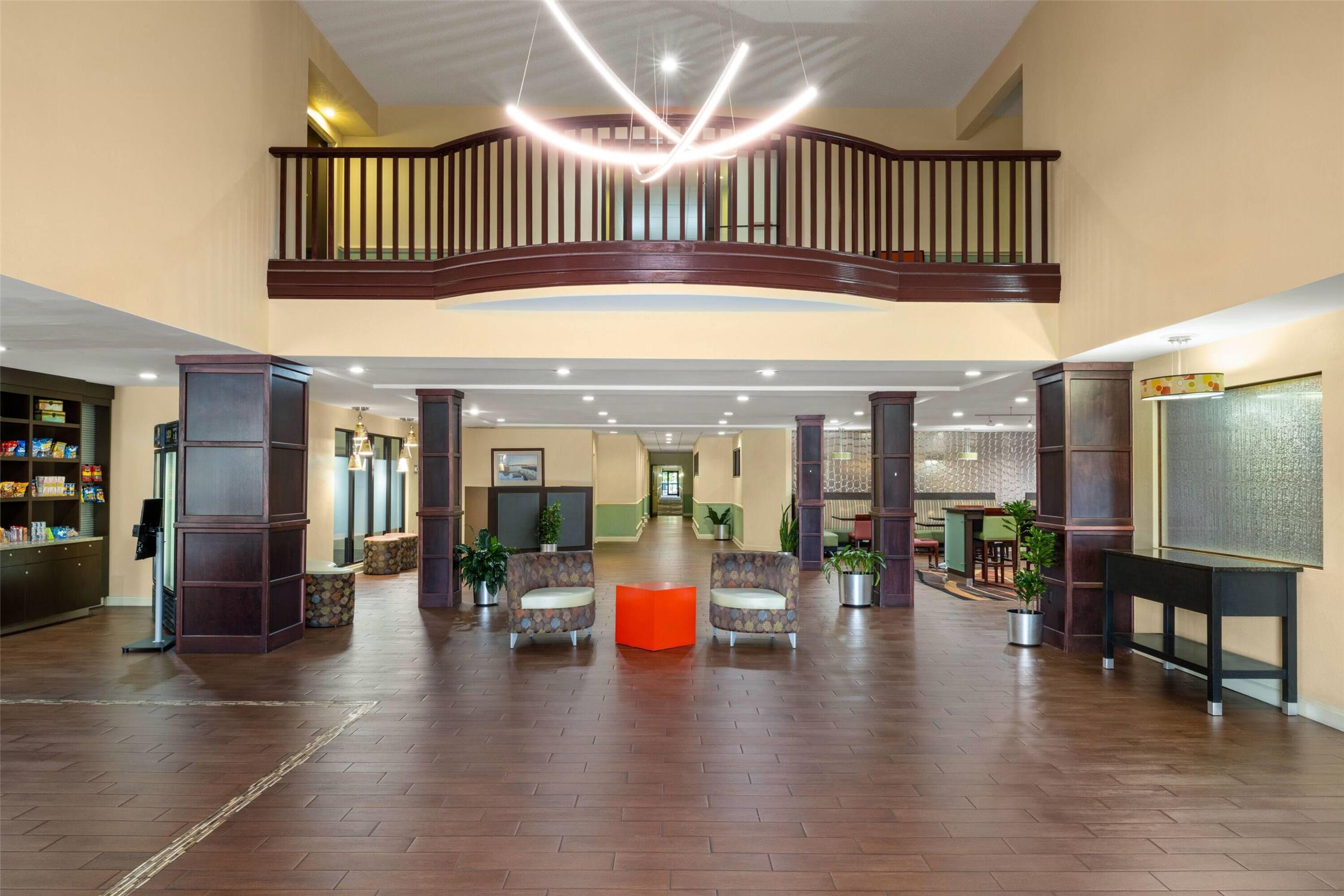 La Quinta Inn and Suites by Wyndham Florence 30/47