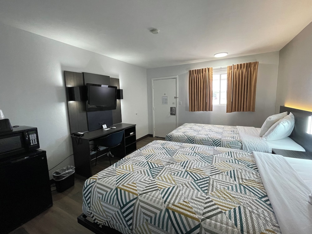 Motel6 Artesia, NM 8/25