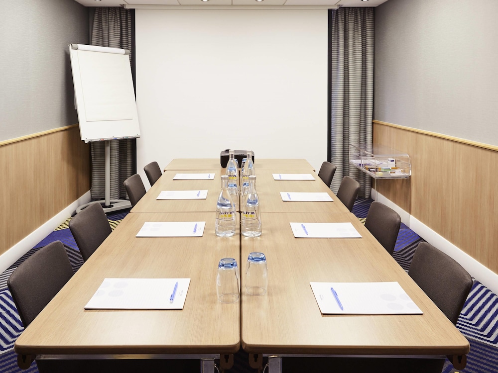 Novotel Coventry M6 J3 37/48