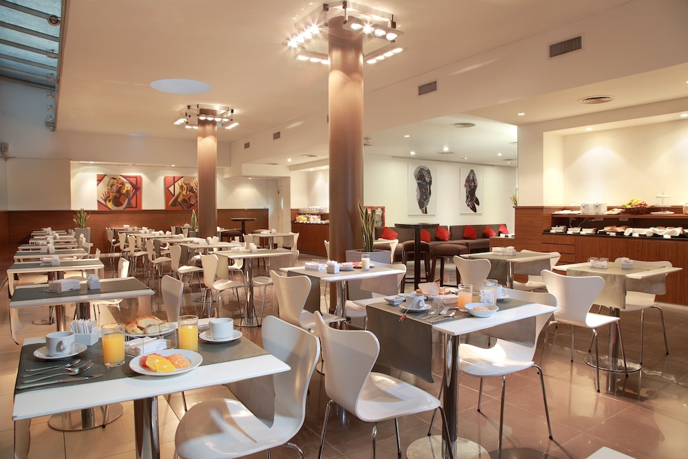 Dazzler by Wyndham Buenos Aires Maipu 59/76