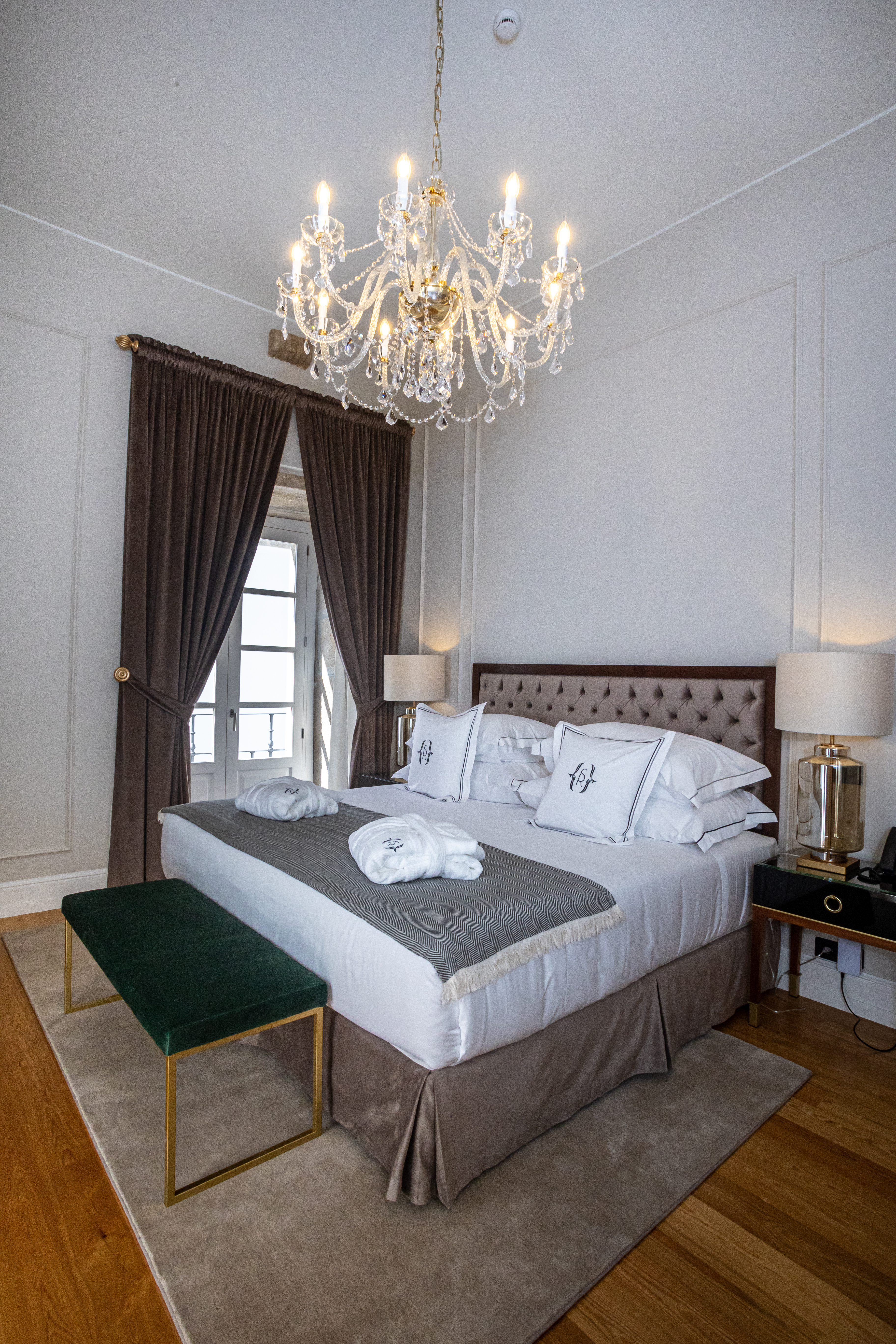 Master, Suite