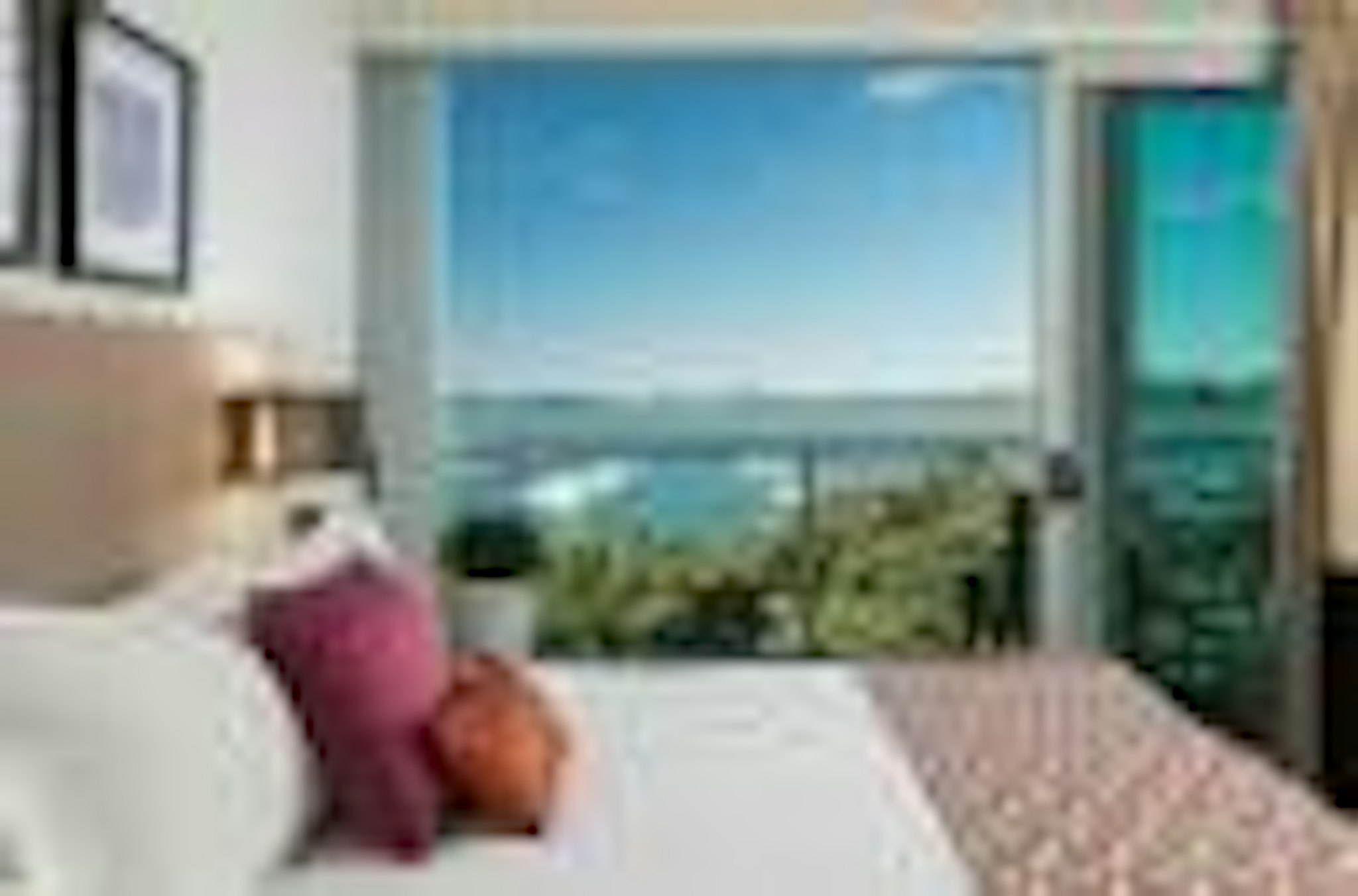 Hotel On Devonport 24/27