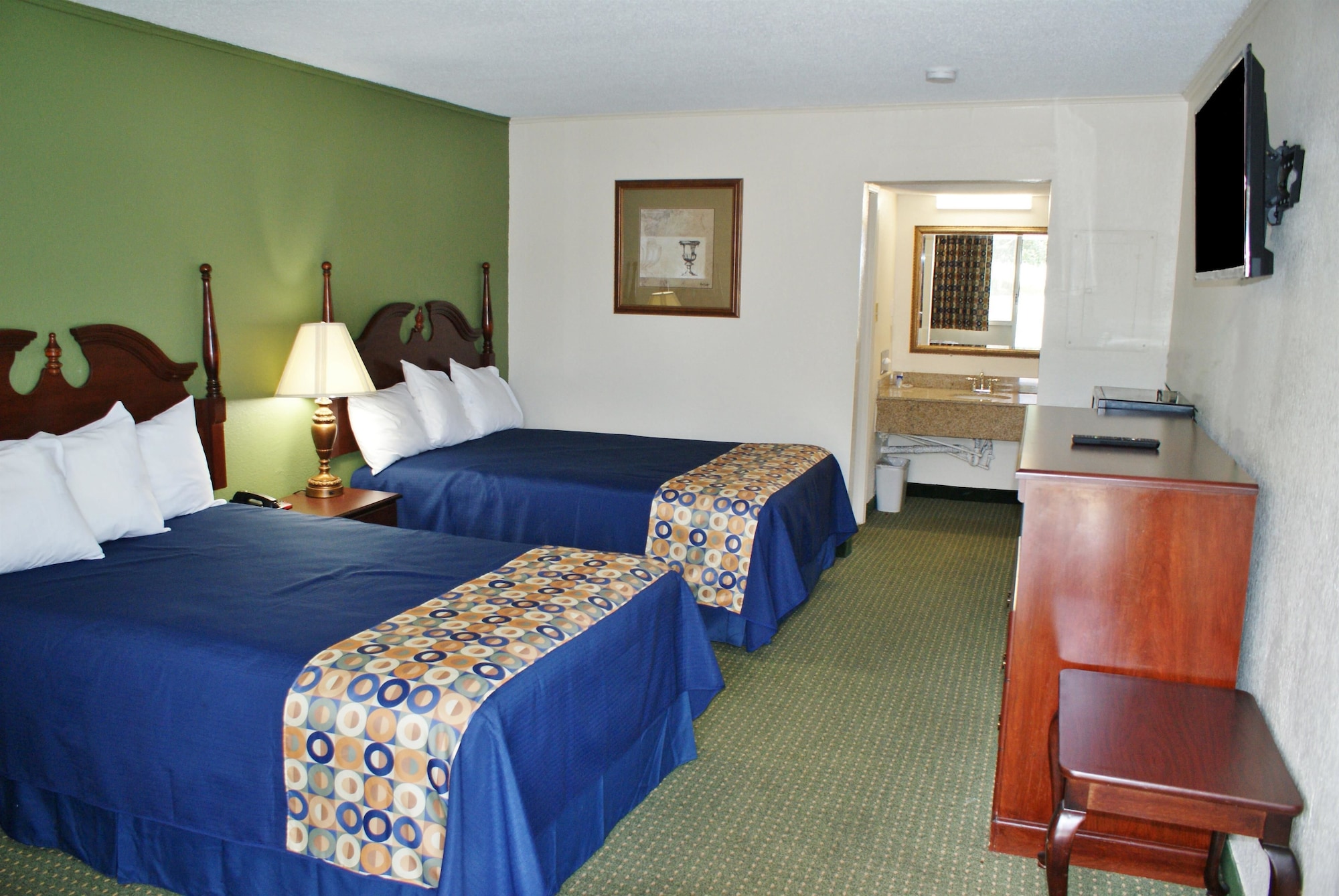 ROOM, 2 DOUBLE BEDS