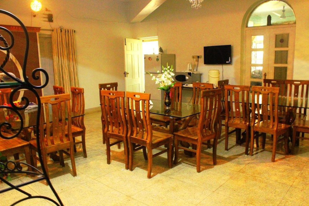 Hotel Toppers Corner Mount Abu 53/67