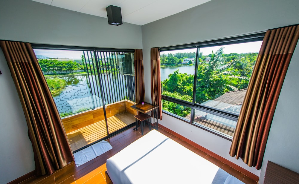 Na Siri Lakeview 42/52