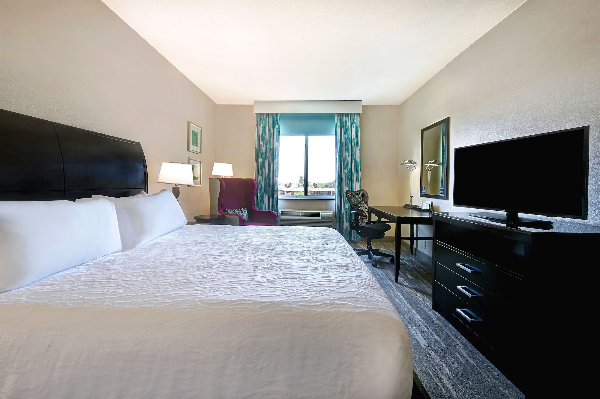 Evolution, King Bed