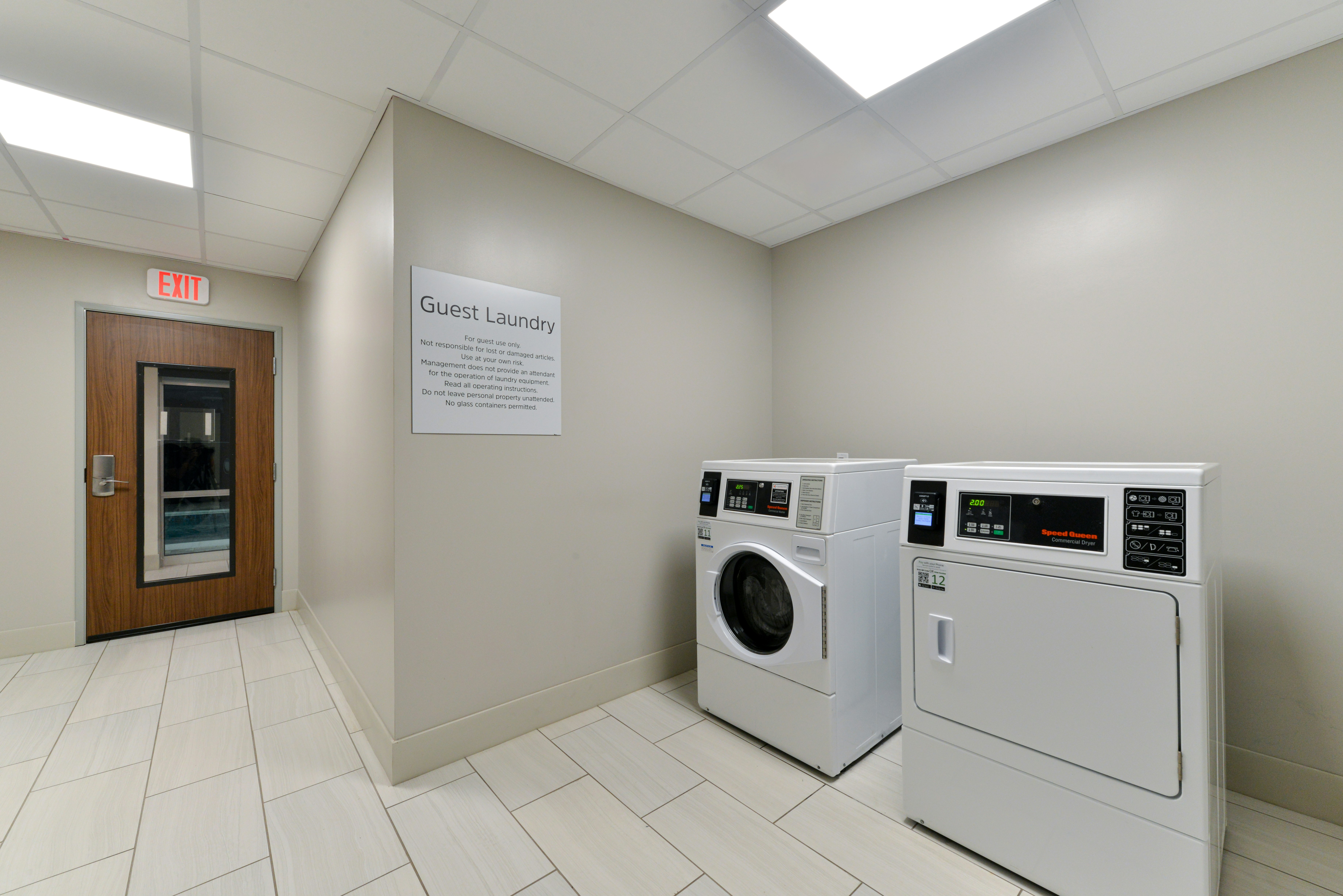 HOLIDAY INN EXPRESS ORLANDO SOUTH PARK 57/61