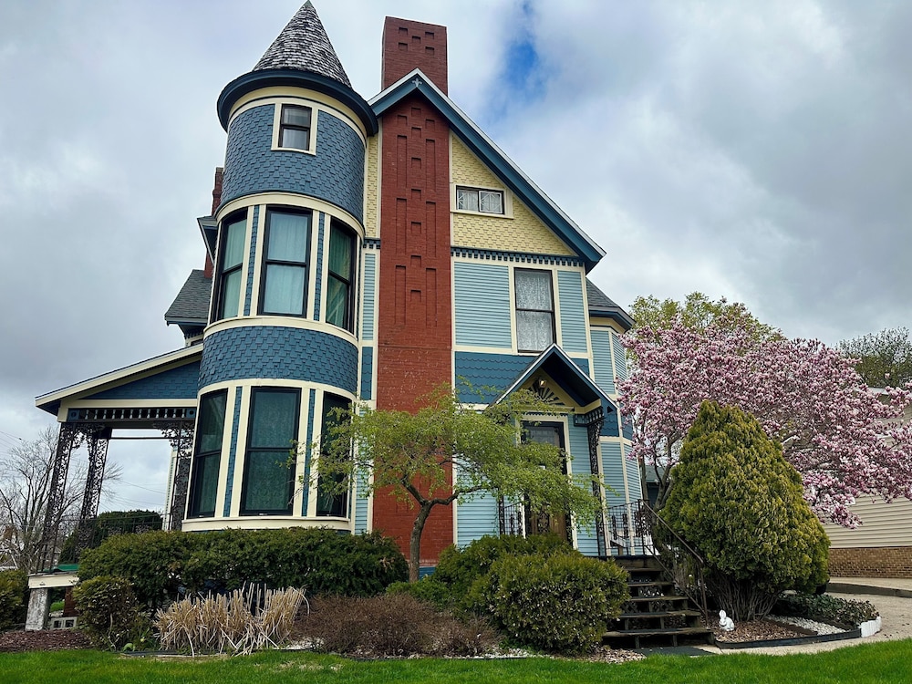 The Inn at Ludington 2/66