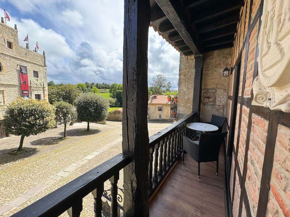 Suites con Jacuzzi Santillana 30/45