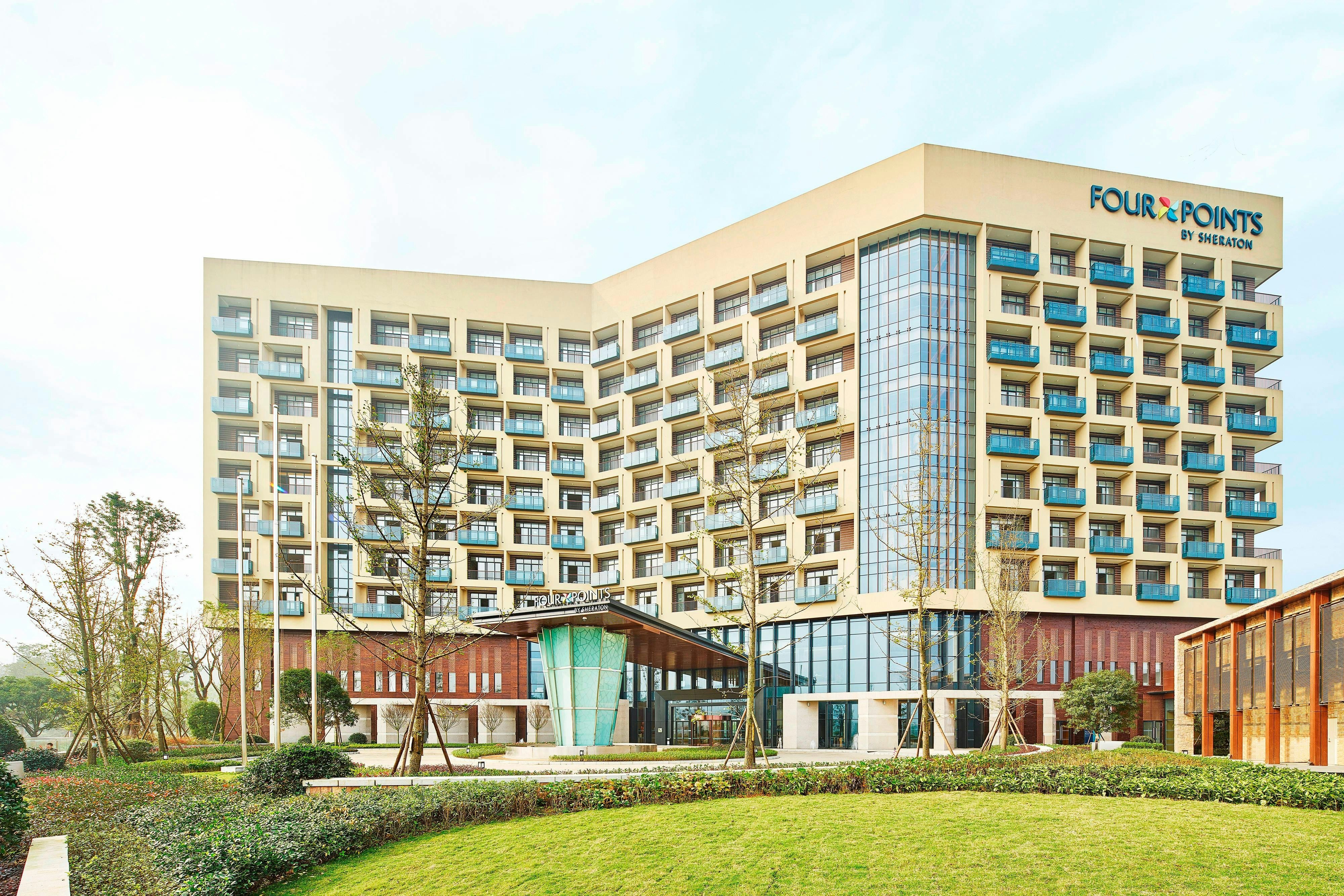 Four Points By Sheraton Chengdu Pujiang Resort 4/37