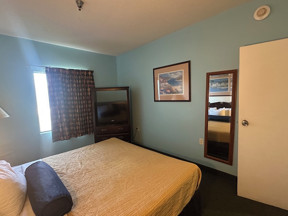 Guest Cottage & Suites 17/60