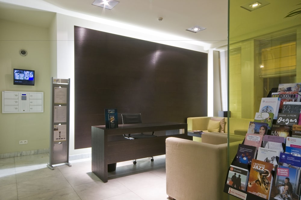 Lobby at B-aparthotel Grand Place Brussels, BRUSSELS