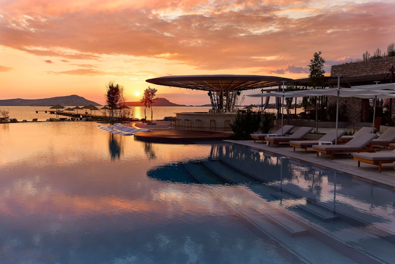 W Costa Navarino 1/1