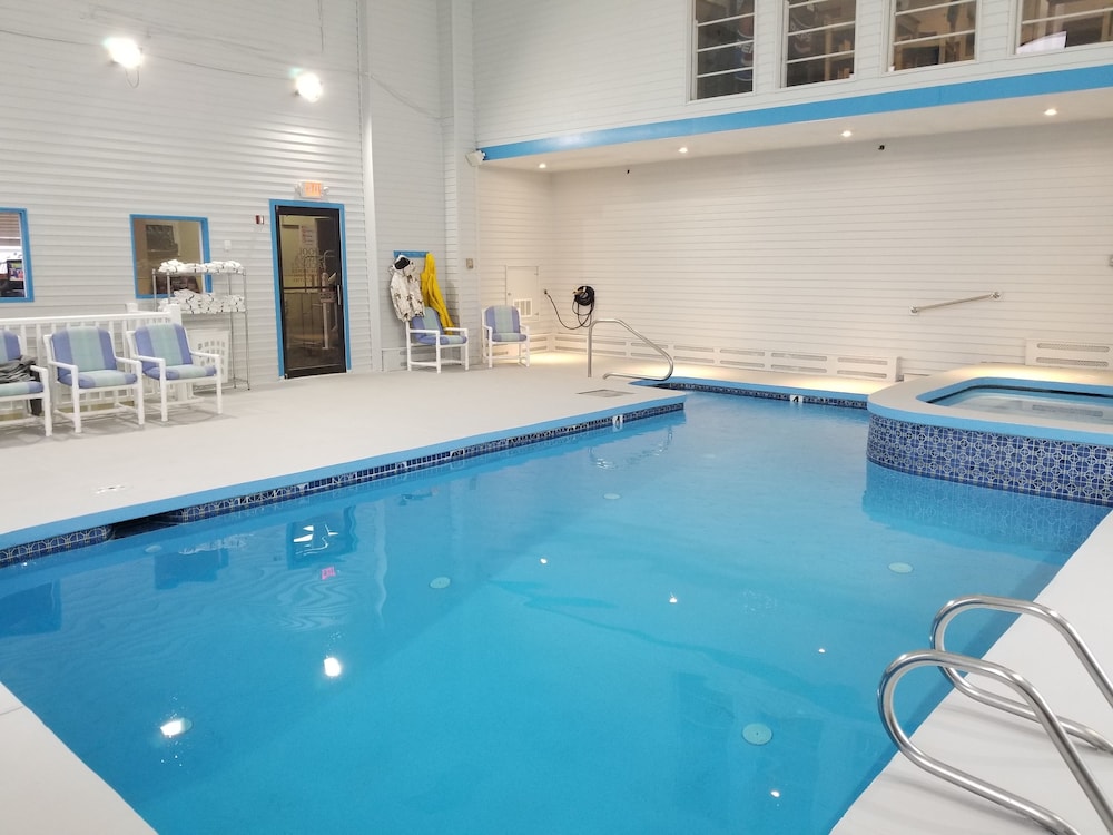 Hampton Village Resort 3/54