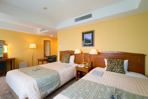 Room, Twin Beds