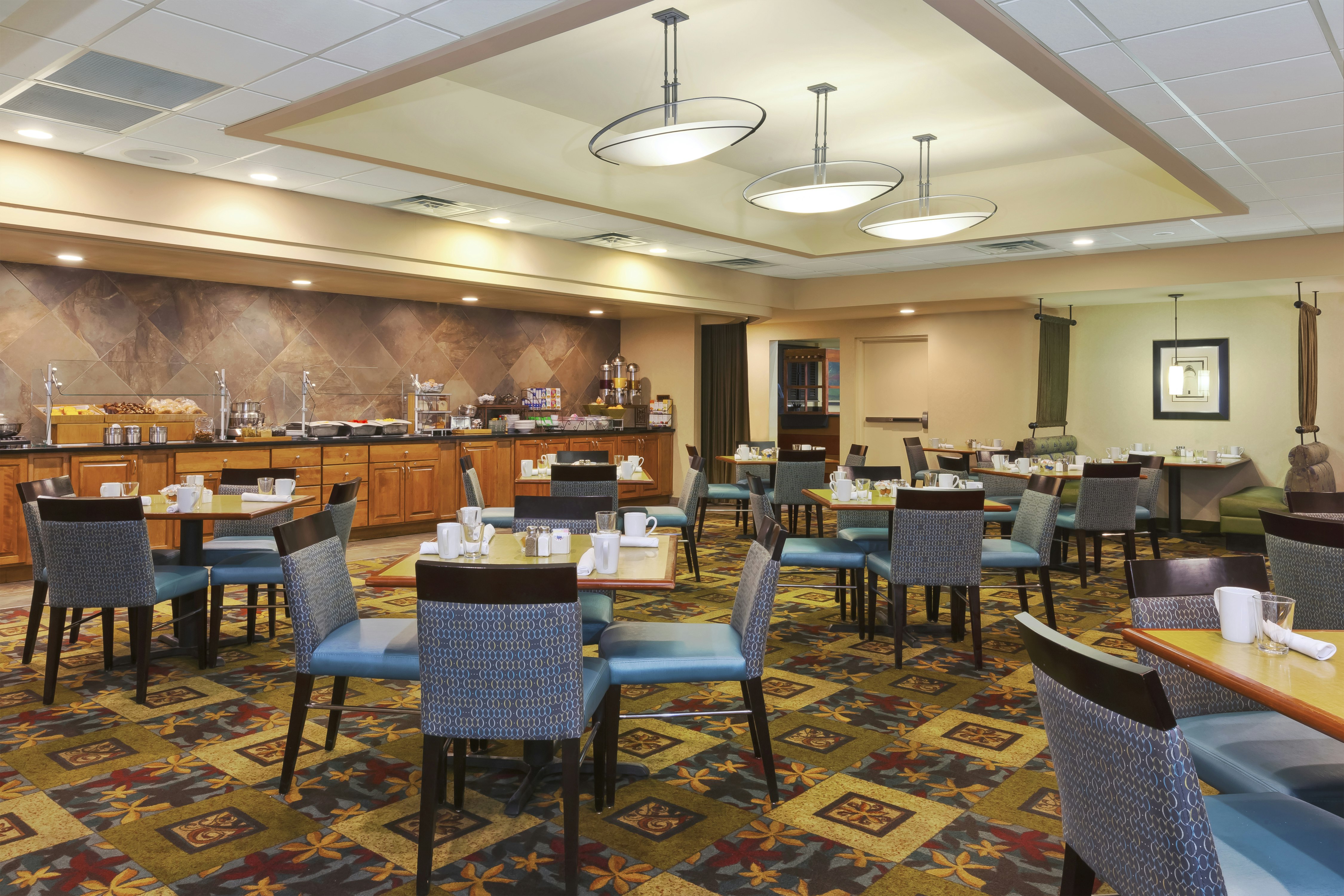 DoubleTree by Hilton Holland 34/48