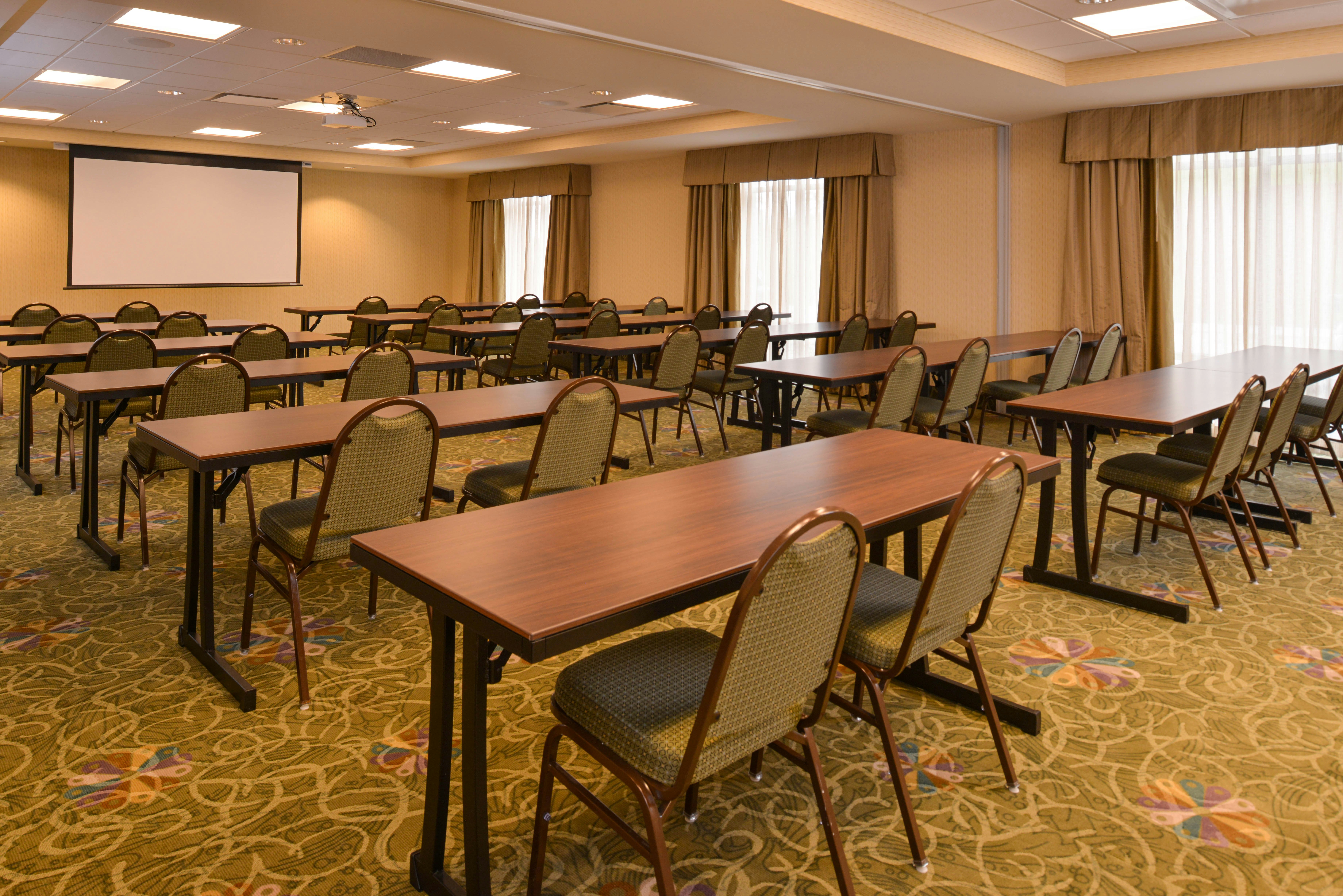 HAMPTON INN OMAHA MIDTOWN-AKSARBEN AREA 48/50