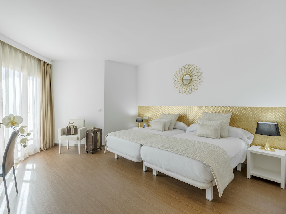 Hotel Oliva Nova Beach Golf 8/63