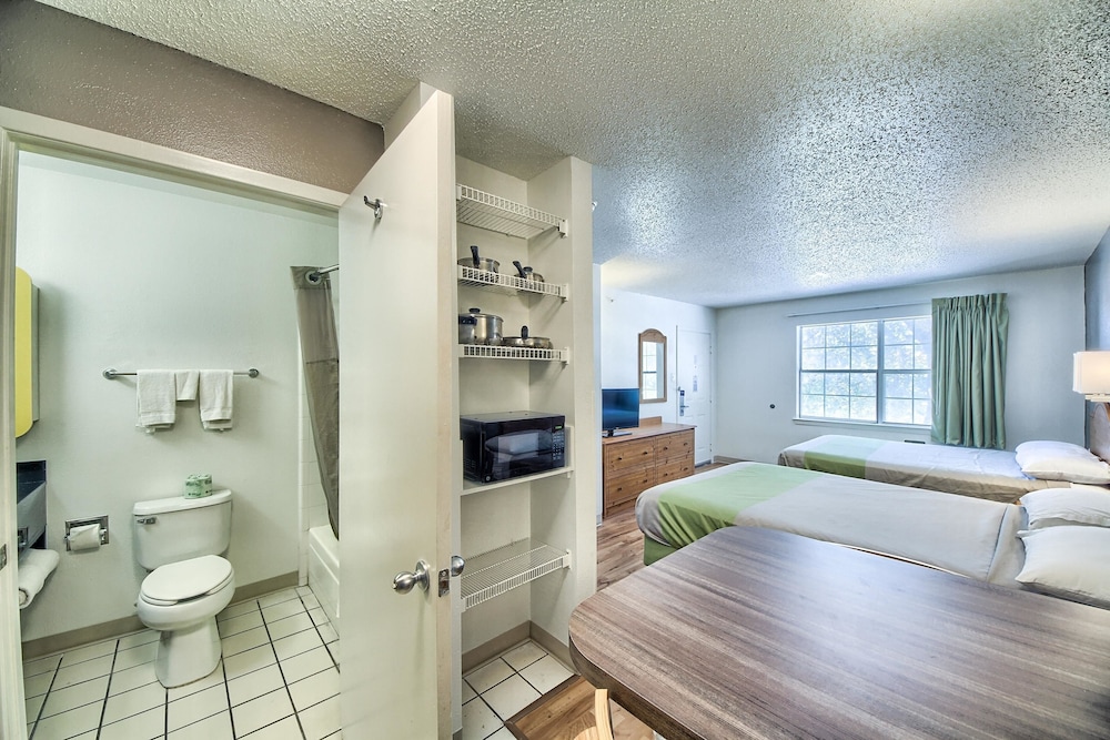 Studio 6 Extended Stay - San Antonio, TX - Medical Center 60/60