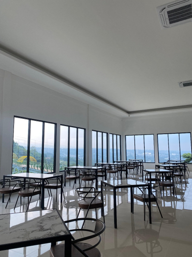 Wind Hill Mountain View Resort 8/11