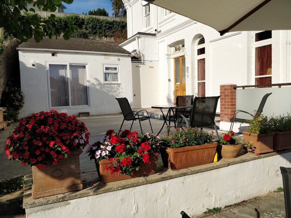 The Shirley - Guest house 33/51