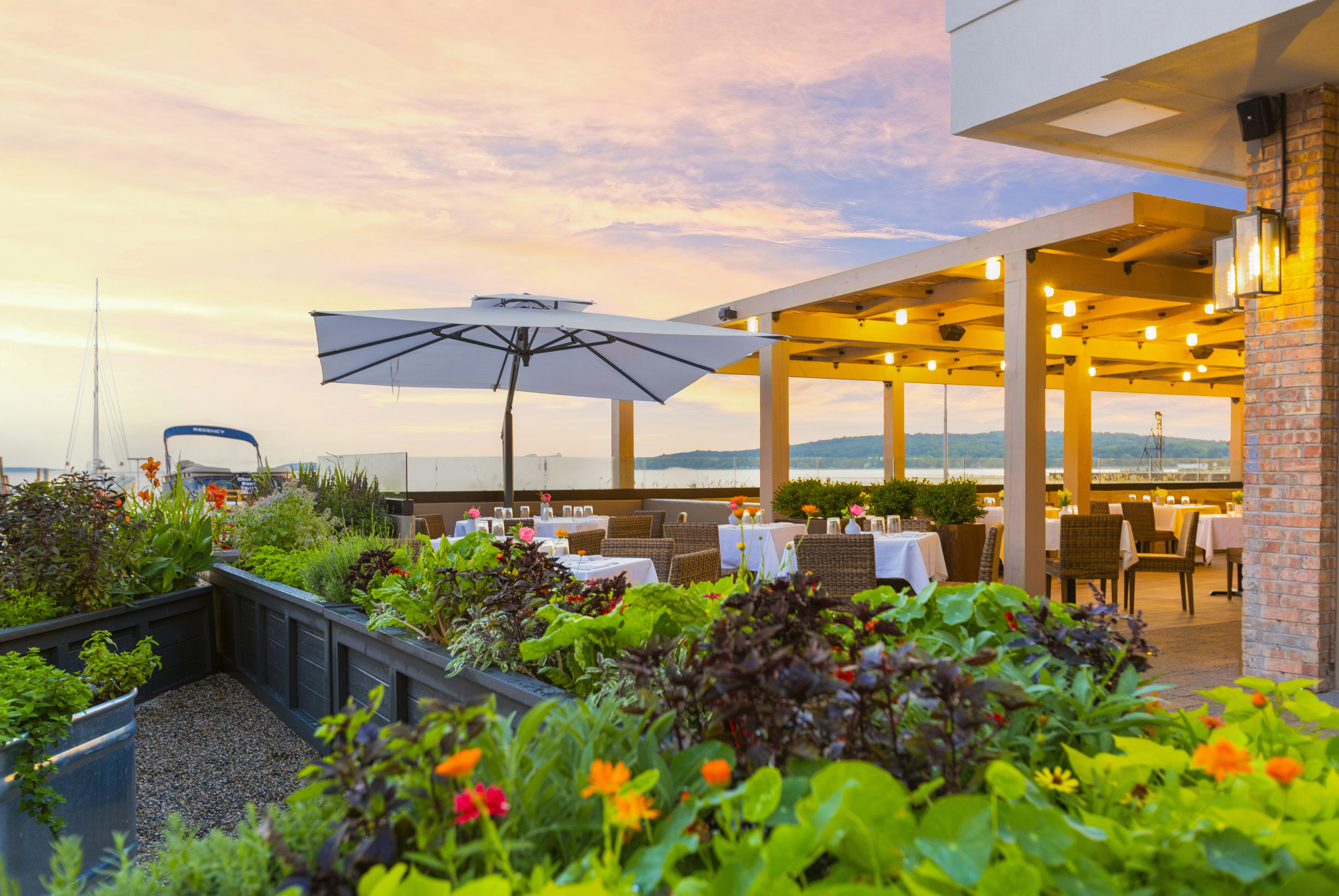 Delamar Traverse City 43/50
