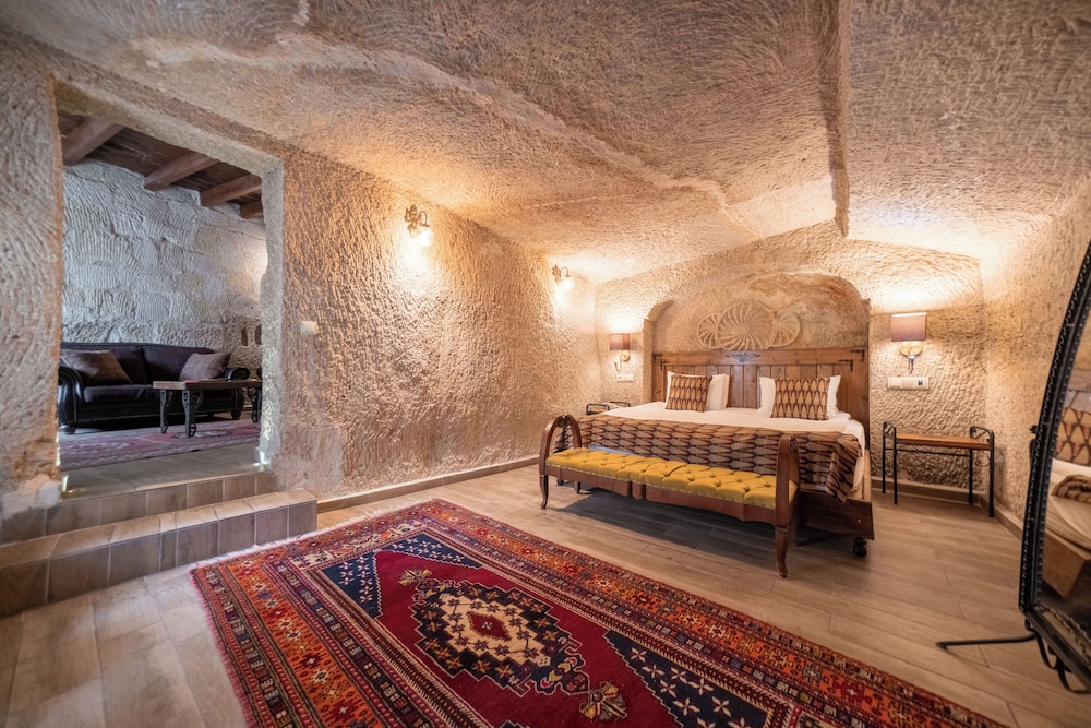 Divan Cave House 38/76