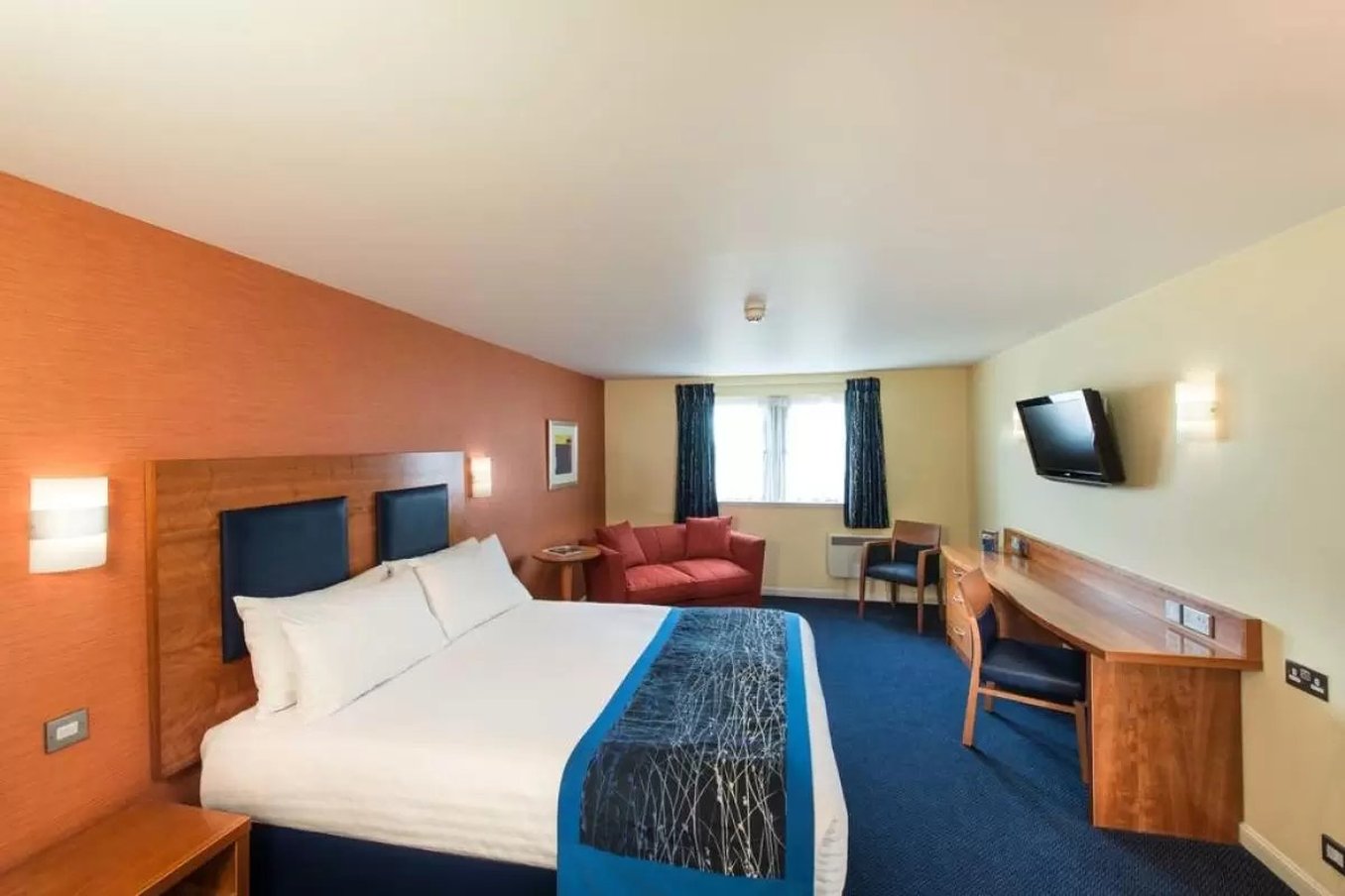 STANDARD, DOUBLE BED, SOFA