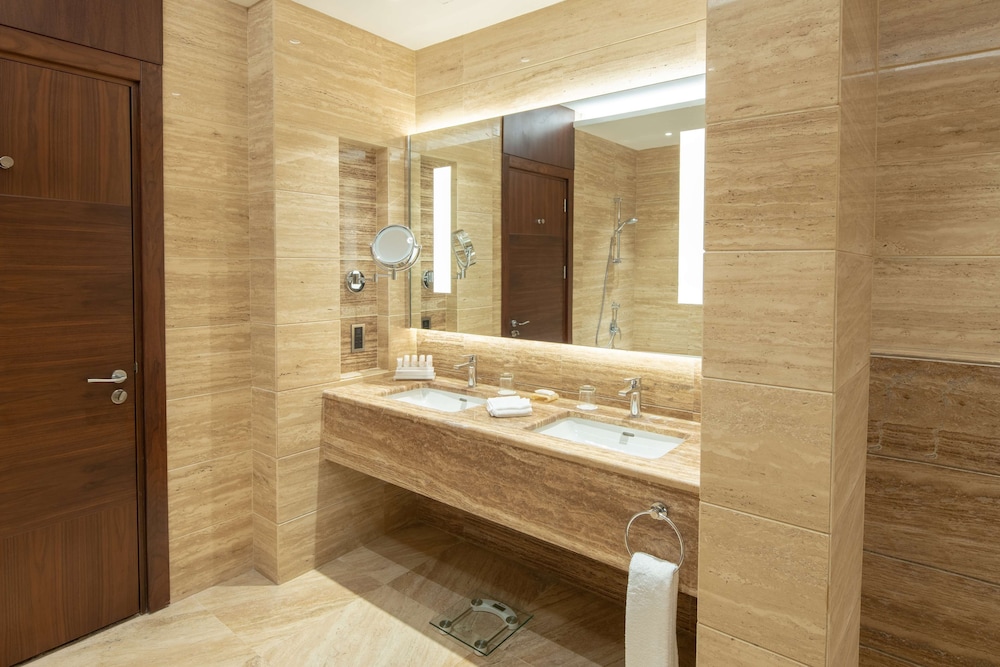 فندق راديسون بلو جدة السلام(Radisson Blu Hotel Jeddah Al Salam) 31/68