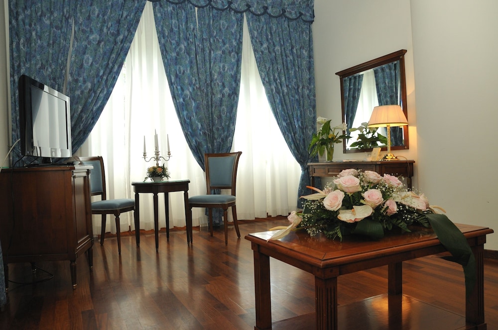 Villa Irlanda Grand Hotel 36/46
