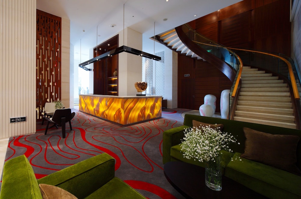 Dw Hotels 8/50