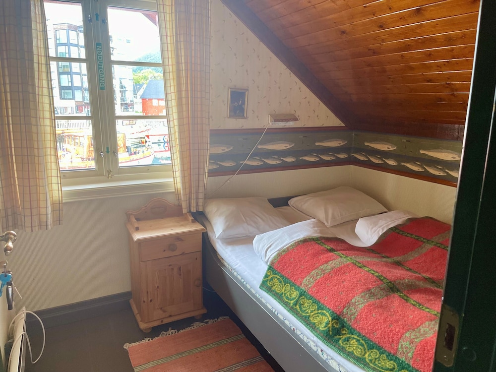 Rorbu, Suite, 3 Queen Beds